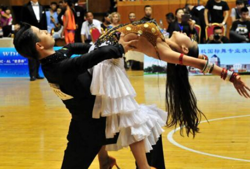 赸籭ӱ 15ѡ̨ͬ衱