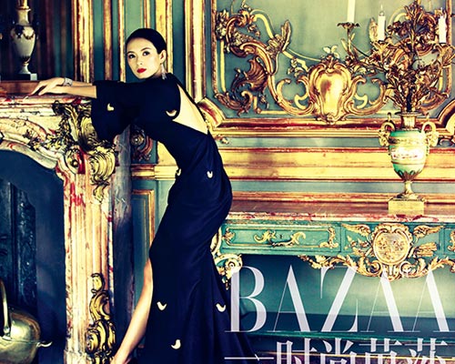 章子怡十冠之后傲骨如初 奢靡华美仪态万千”