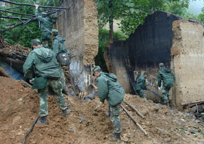 直击云南永善地震震中救灾现场”