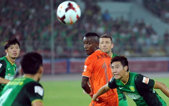 北京国安队2比1战胜贵州人和队”