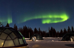 芬兰美丽冰屋酒店赏壮丽极光”