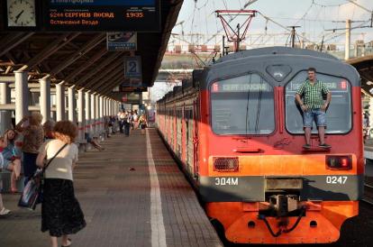 �������������ڼ��ۻ𳵶�����"�𳵳���"������(��ͼ)��