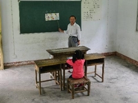 ������ʩ���������˵�ѧУ����ѧ��