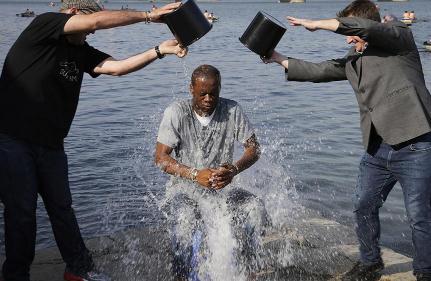 ��������ƽ����"��Ͱ��ս"����������Χ��(��ͼ)��