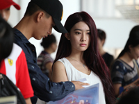 北影新生报到 俊男美女齐亮相”