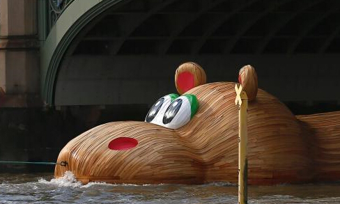 ���Ѽ֮����һ��Ʒ���ͺ��������Ρ�Ӣ��̩��ʿ�ӡ�