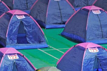 ����ѧ������ͷס�����塱ӭ������