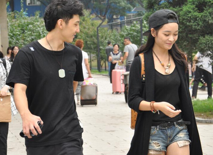 ��Ӱ�������� ���п���л������Ů������������������ͼ����