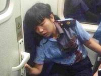 ��Ӳ��Ʊ�����̳��ᱻ�� �������ӳֵ�ͱ��Ů�г�Ա(��ͼ)��