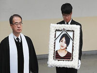 ��Ů��������Ա������������ ������С�