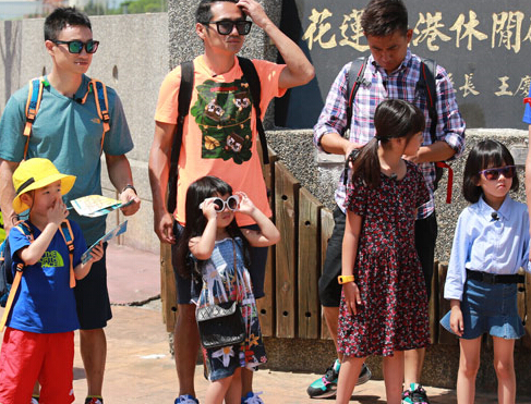 ���ְ�ȥ�Ķ�2����̨¼�ƻ��ֶ� ��־ӱKIMI���α���