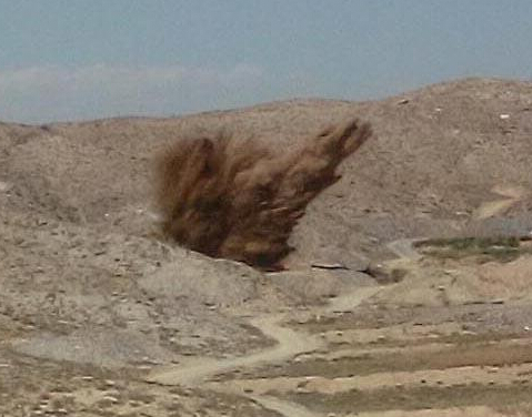 甘肃兰州市依法爆破非法开采小金矿”