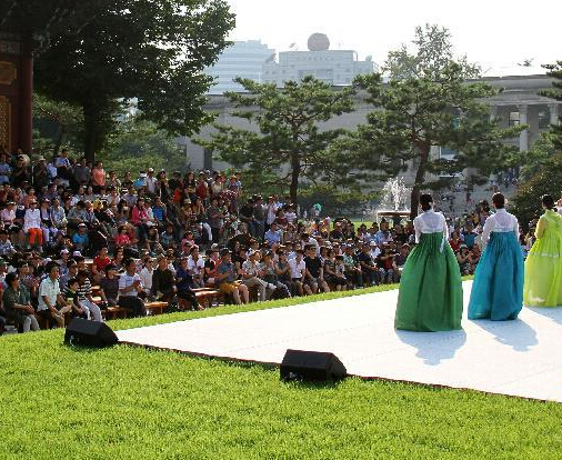 �������Ź���ӭ���