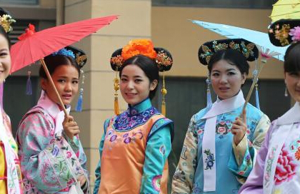 ����һ�ز������������� �ڡ���Ů������