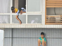 �Ĵ��к�û����ҵ�°����11¥������ء�