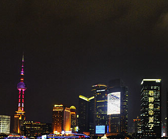 上海浦江楼宇首次为教师节亮灯”