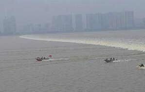 Ħ��ͧ�����ˡ����µ�һ������