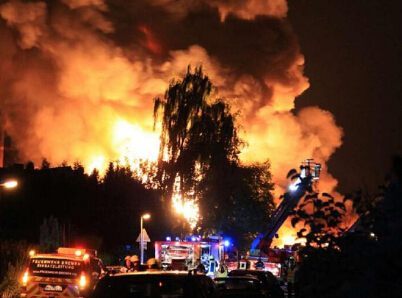 �¹�һ����������ը �����ڿ���������ɼ�(��ͼ)��