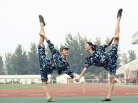 ��ͼ��������װѧԺ������ѵ�㱨 ��Ůѧ����һ������