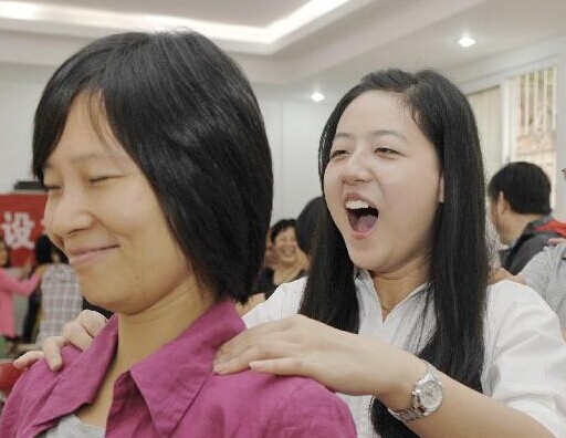 ��������չѵ�������� �����˽������ۡ�