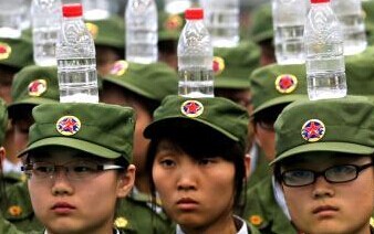 ʵ֣һѧѵ ͷȪˮƿˡ