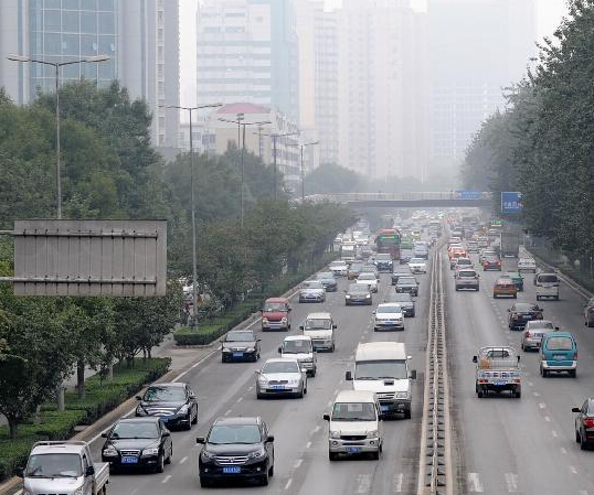 河北省连续六日发布大雾预警”