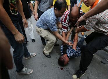 ��������һ���ӳ����ڽٳ����� �뾯������2Сʱ��ץ(������ͼ)��