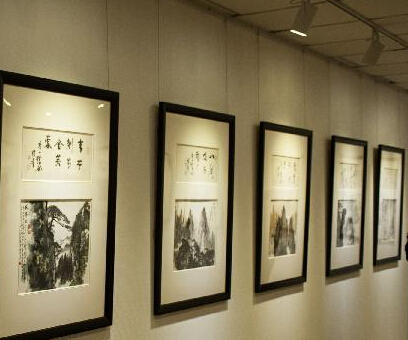 �����й���չ�ھ���Ļ��