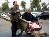 ɽ��һ�����ð峵��86����ĸ�׹����ֳ��ж����ˡ�