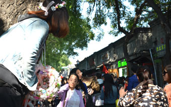 ���쳤���ο͡�������������