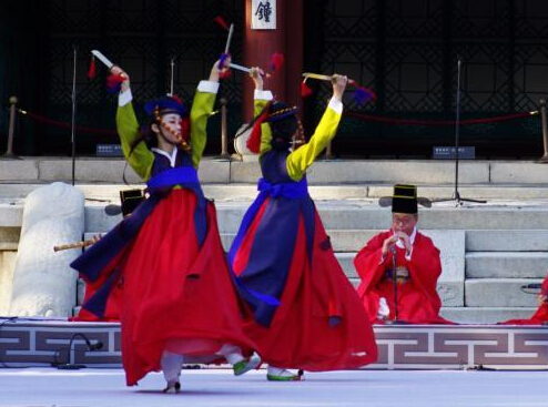 �׶��������ο��ڶࡱ