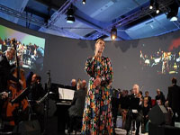 �����˸���չ��Ļ��