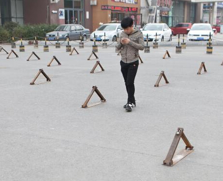 ����һС����ǰ������λ�� �����ߡ��㳡�衱