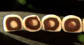 �ձ�һ������Ƴ�����ʳ��ͷ�� �߳Ա����¡�