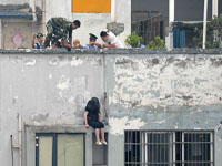 һŮ��ͷ�����ϴ���¥�� ˫�����ա�