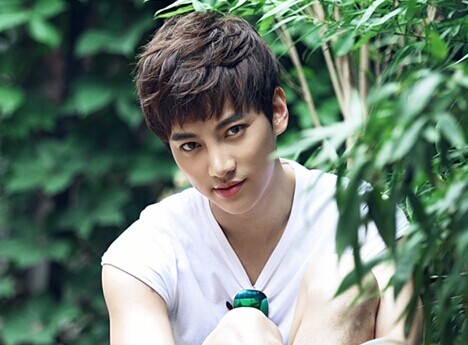 “国民校草”徐可外景写真曝光”