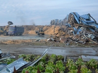 �д�������ֱ�������޿�㷢������ Լ400����ʳ����