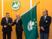 ��������μ����޲м����˶���İ����˶�Ա���족