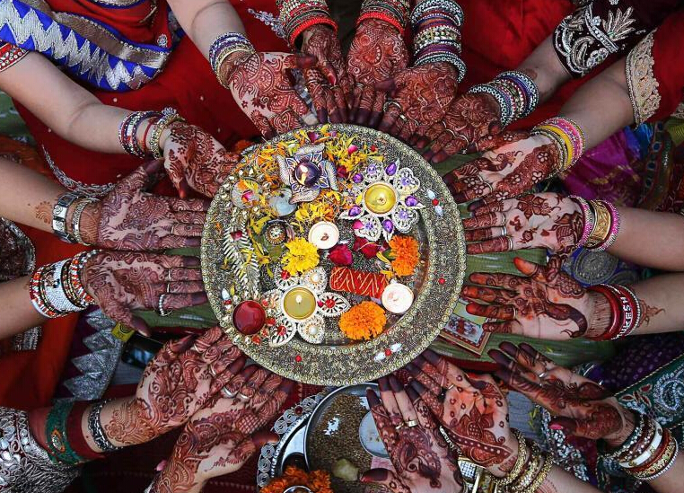 ӡ�ȸ�Ů��ף��Ů�˽ڡ�Ϊ��������