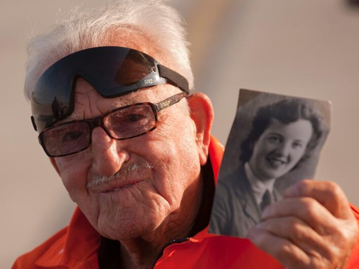 94����������߻���ֱ��������ʯ���С�