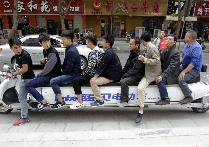 ֣����4.7�׳��綯�����г� ��ͬ��ʮ���ˡ�