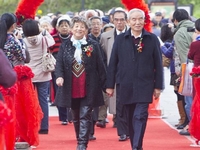 ����Բ��԰���С������ʮ�ꡱ�����䡱