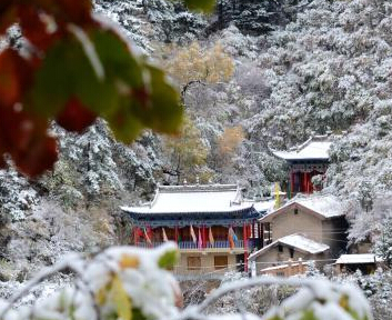 ���ࡰ¤����ɽ����¡ɽ��Ҷ��ѩ��֯��