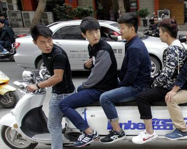 ֣����4.7�׳��綯�����г� ��ͬ��ʮ���ˡ�