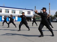 �½������ؾ�Ů�ӿ���Ӳ���ɶԴ����С�