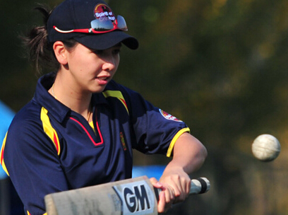 Ӣ��MCC����Ů��������չ�׳�����������