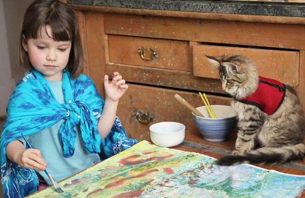 英国5岁自闭症女孩绘出惊人画作 画风似莫奈”