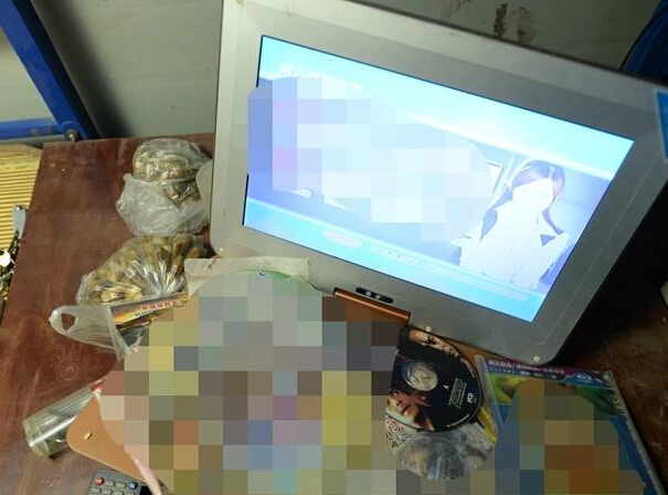 ����һ���Ӱ�ҹ����Ƭ���ٱ���