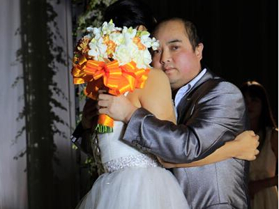 ��ͼƬ���¡�ä�˷��޵Ļ���