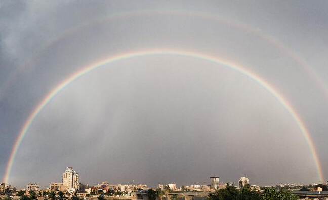 ����ը֮�����͸����֡�˫�ʺ硱��